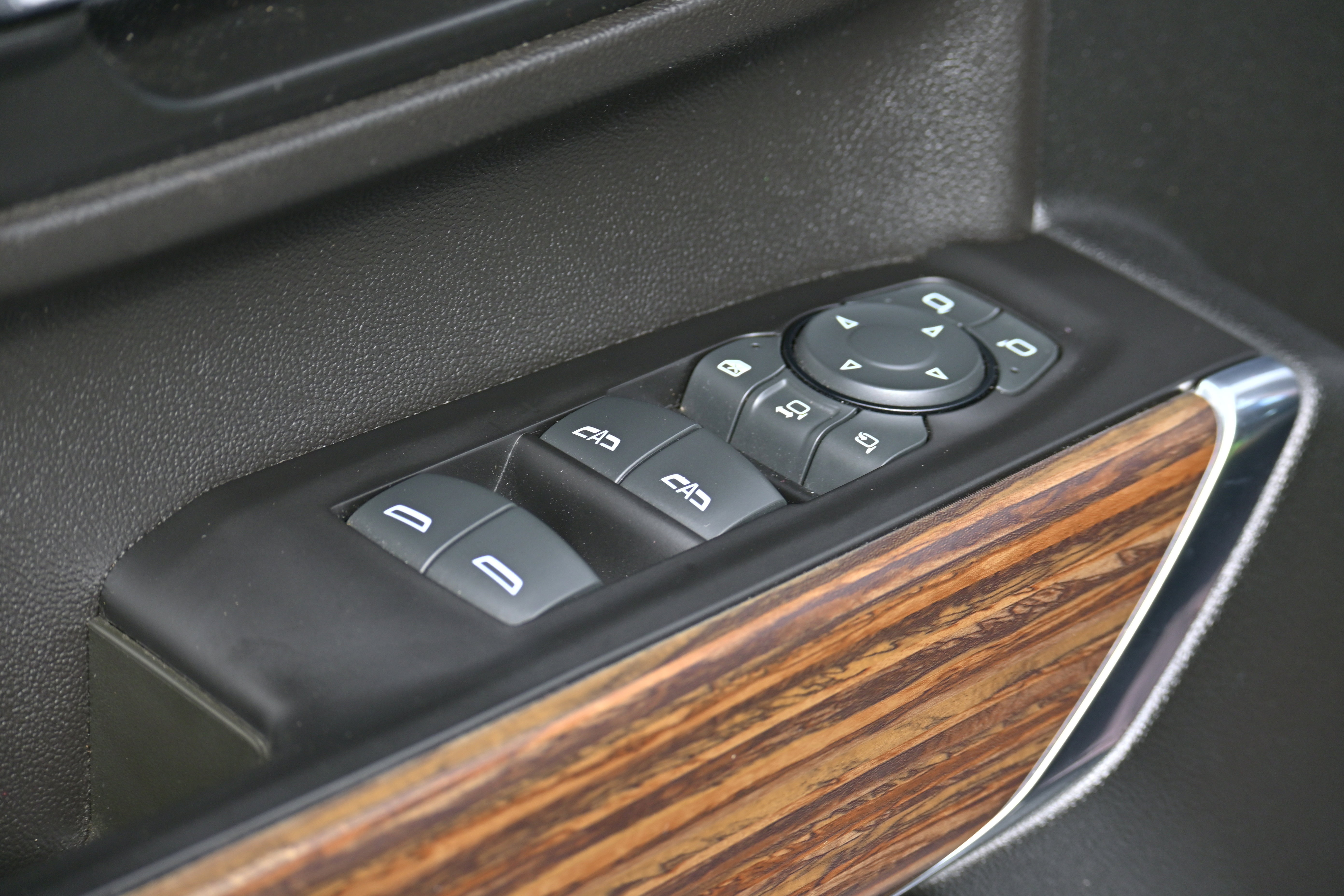 Used 2020 Chevrolet Silverado 2500 High Country image 31