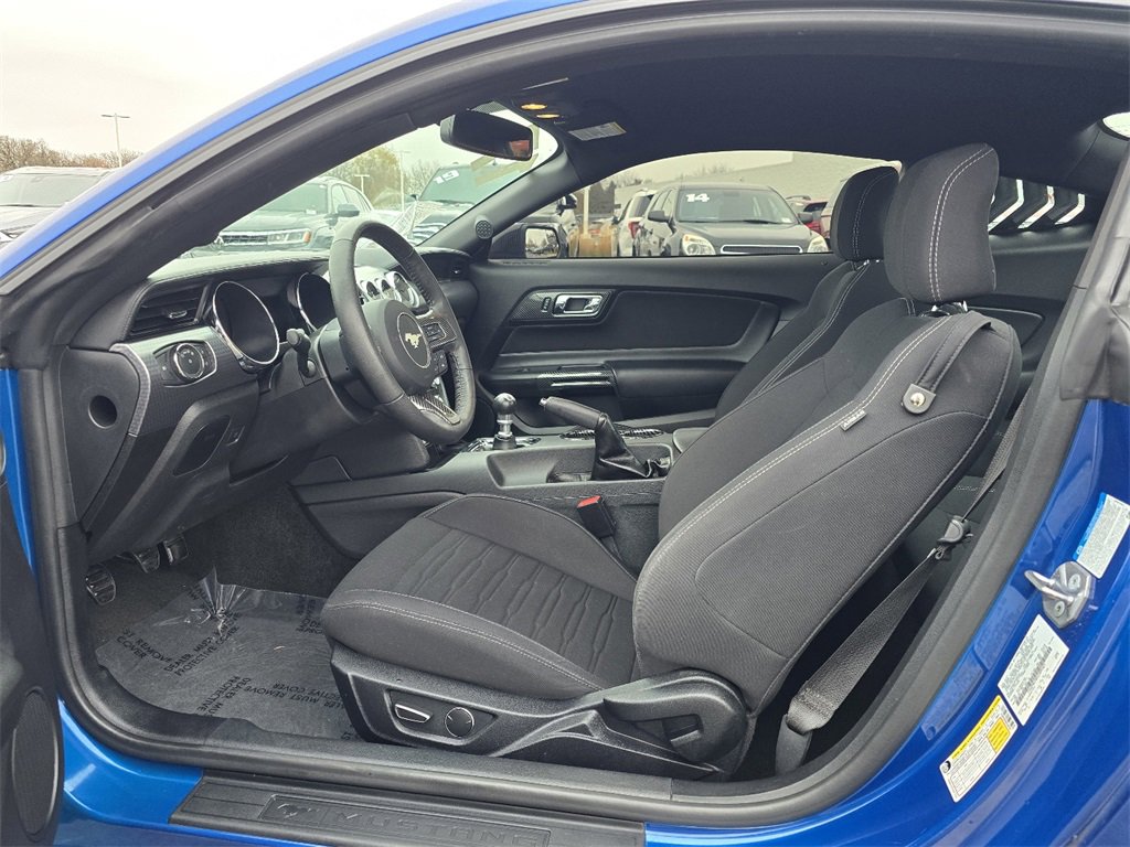 Used 2017 Ford Mustang GT w/ GT Performance Package image 13