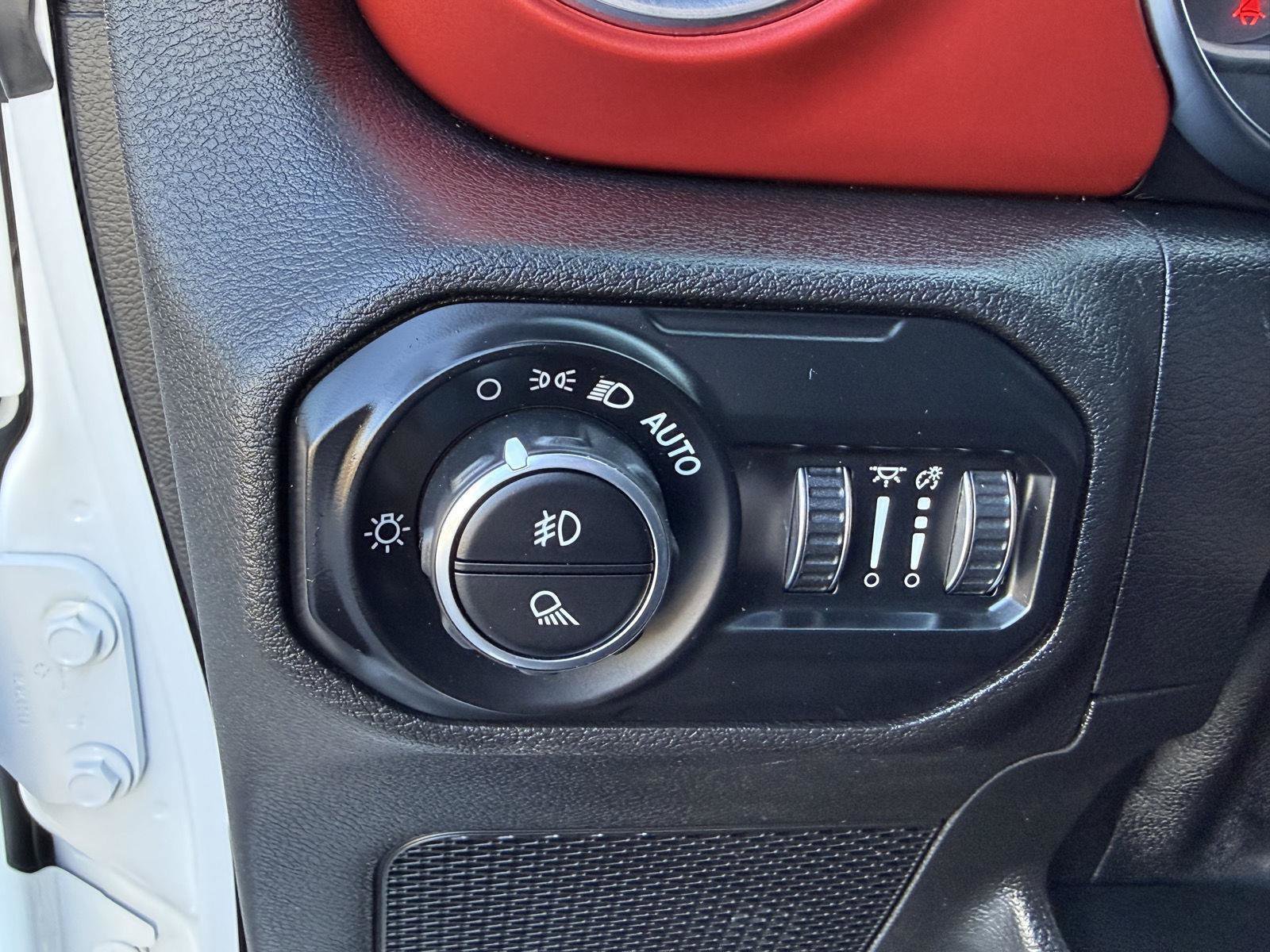 Used 2021 Jeep Gladiator Rubicon image 18