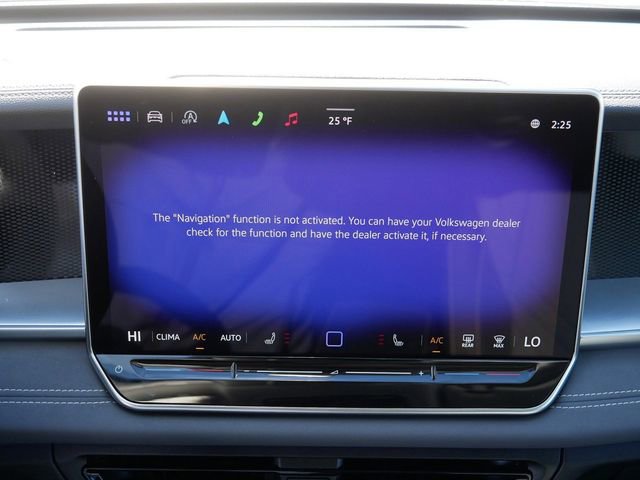 Used 2025 Volkswagen Tiguan SE image 32