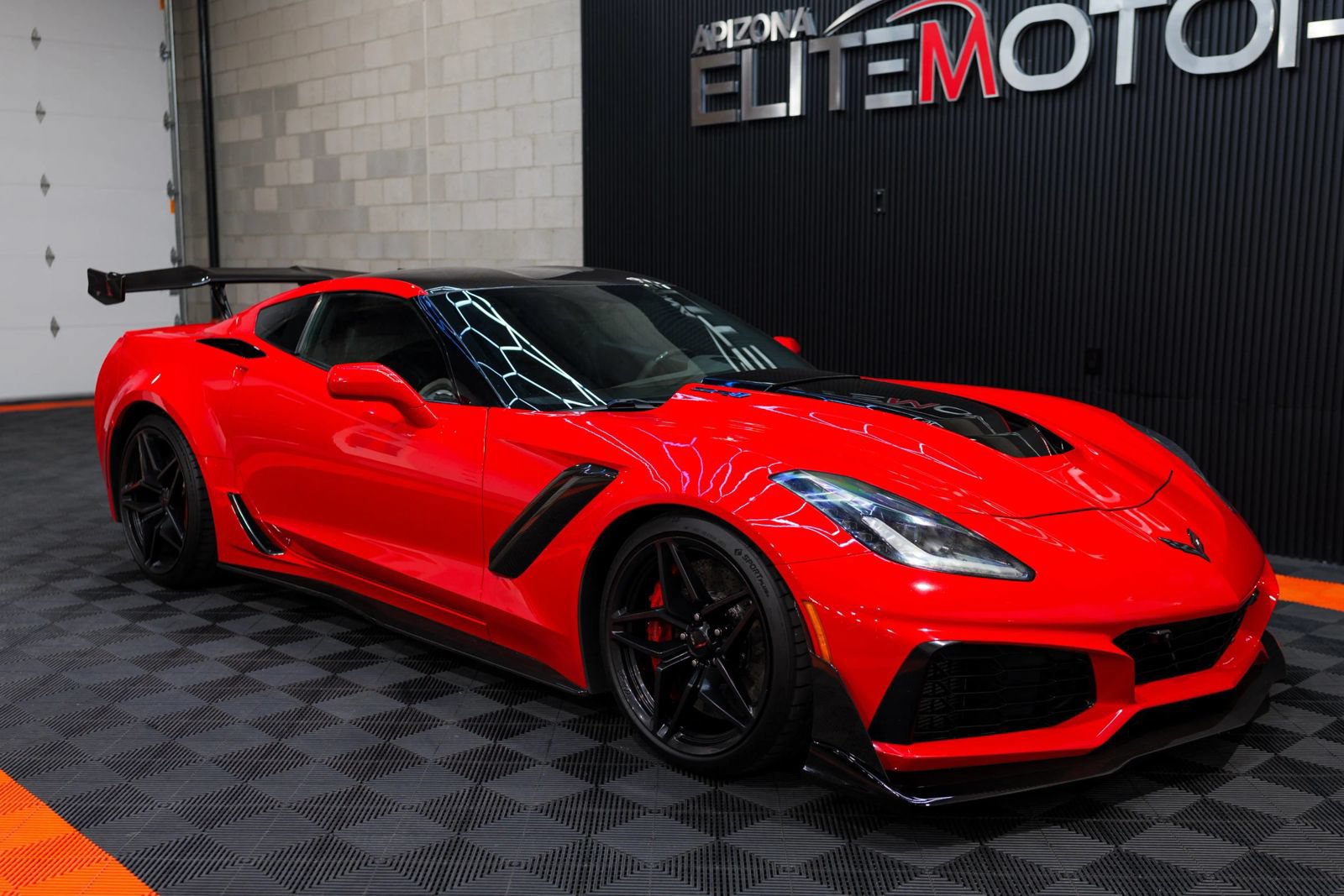 Used 2019 Chevrolet Corvette ZR1 RWD image 11