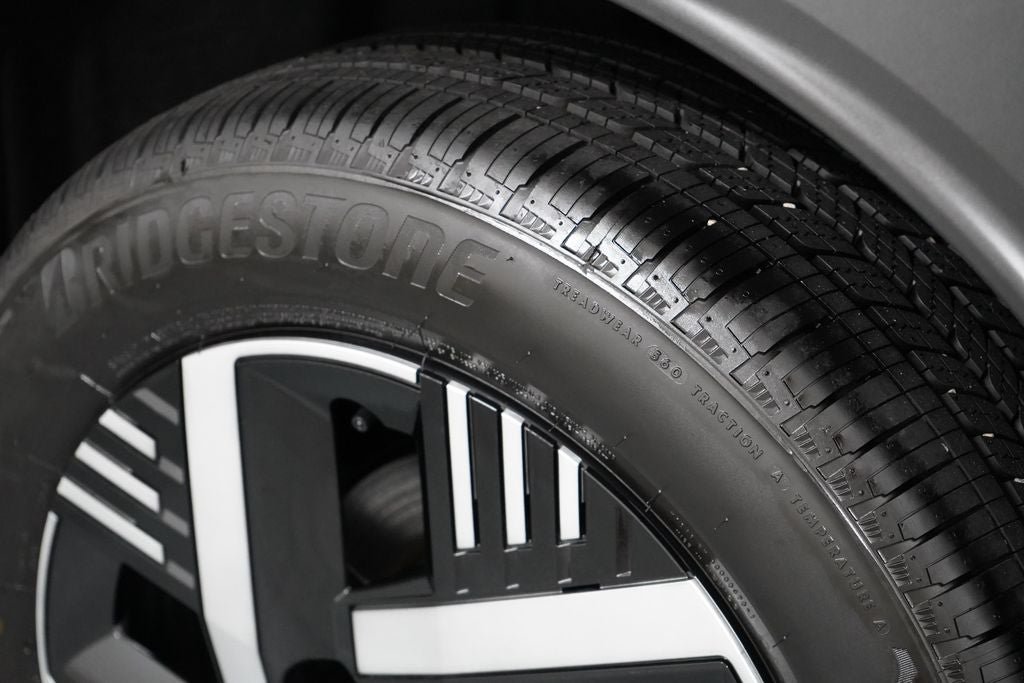 Used 2026 Nissan Kicks SV w/ Charging Package FWD image 33