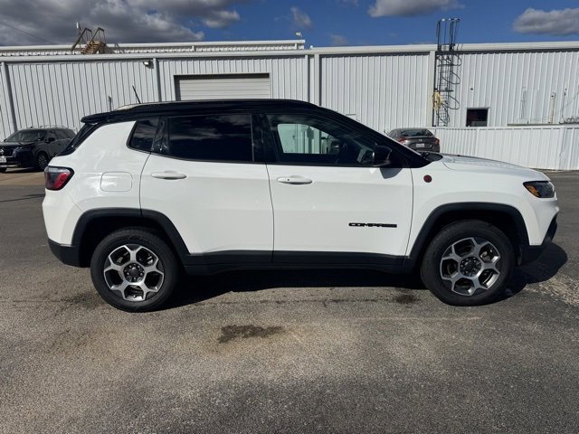 Used 2022 Jeep Compass Trailhawk image 2