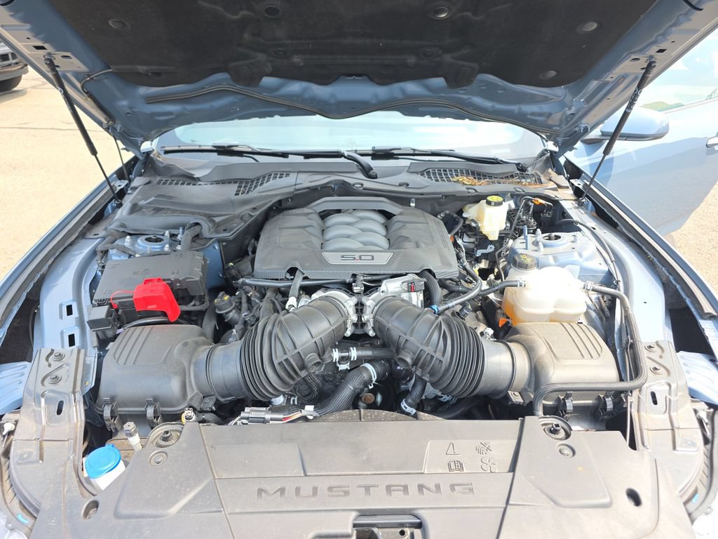 Used 2025 Ford Mustang GT Premium RWD image 34
