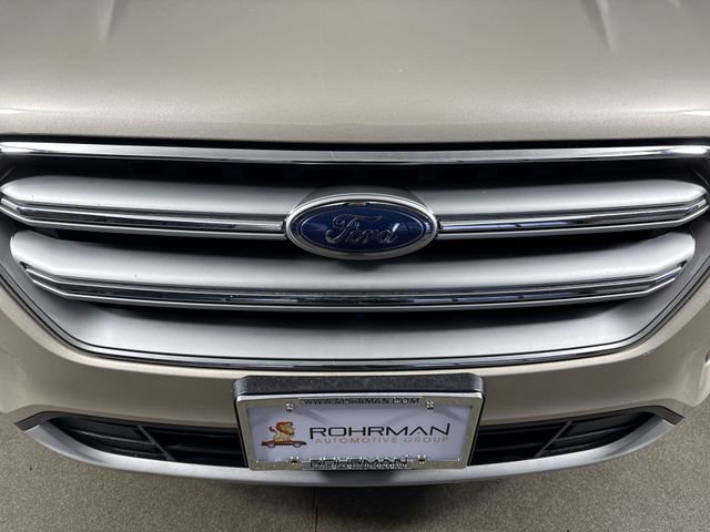 Used 2017 Ford Escape SE image 25