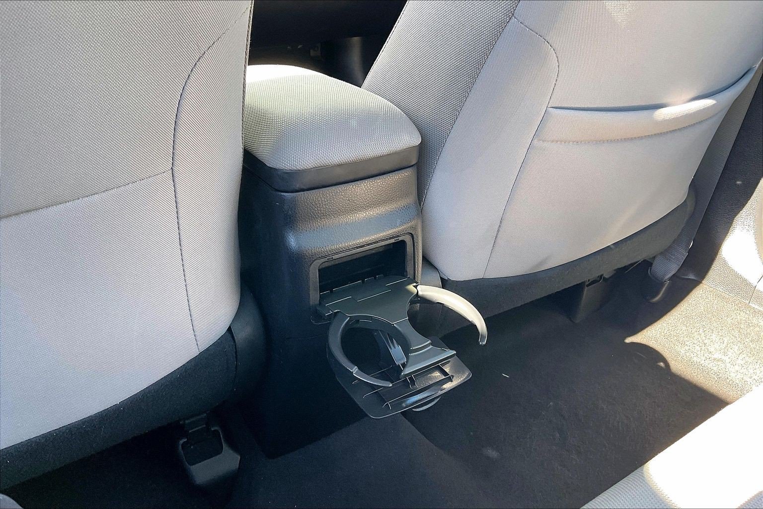 Used 2015 Toyota Corolla LE FWD image 40