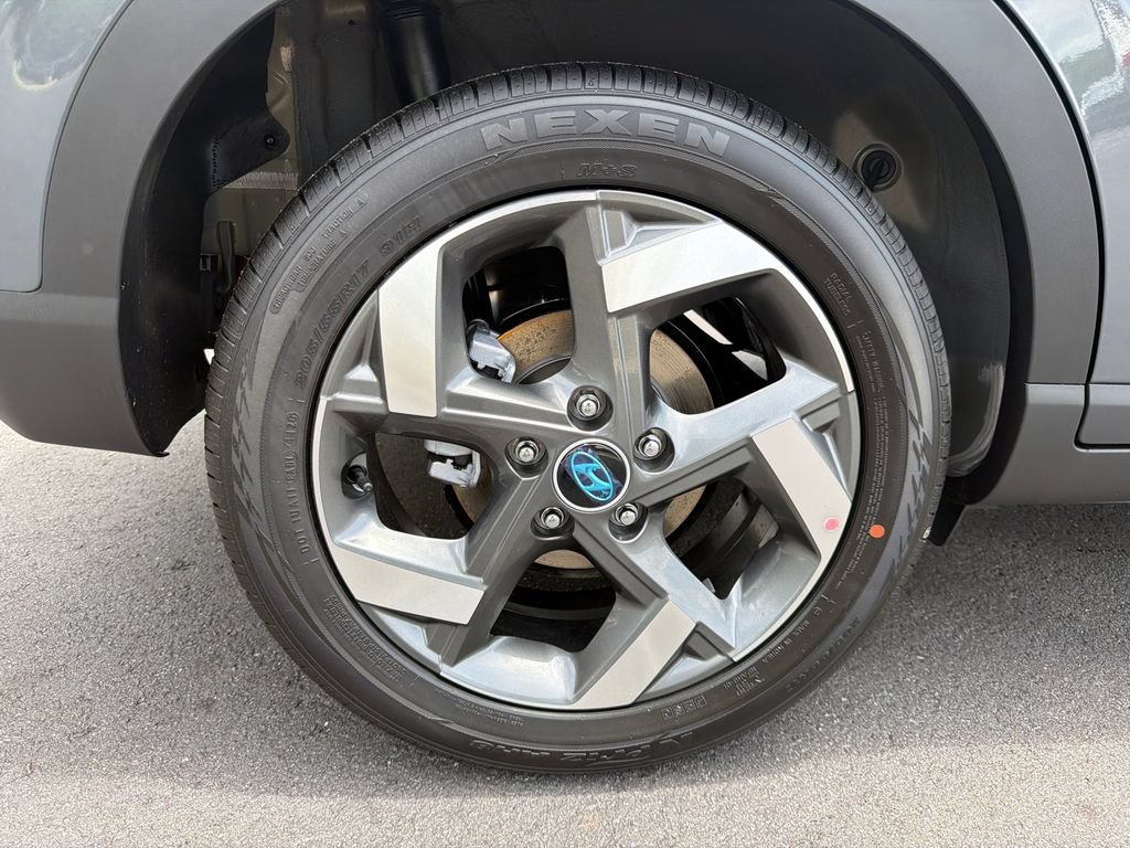 New 2026 Hyundai Venue SEL FWD image 18