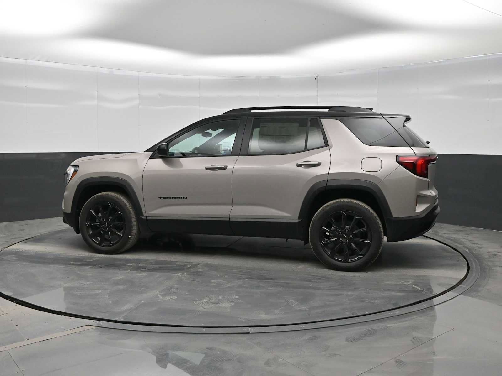 New 2026 GMC Terrain Elevation w/ Elevation Premium Package AWD/4WD image 5