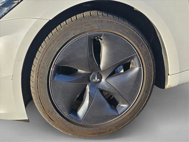 Used 2019 Tesla Model 3 Standard Range Plus image 21