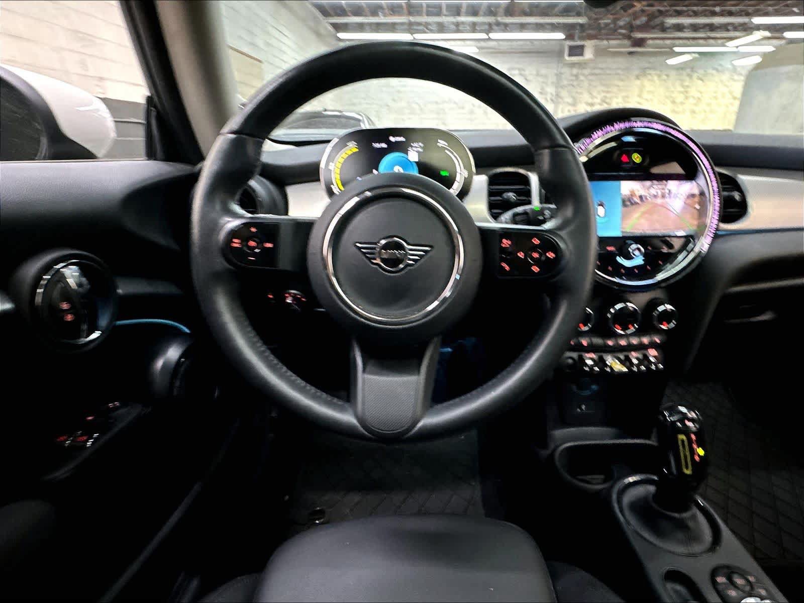 Used 2024 MINI Cooper SE FWD image 8