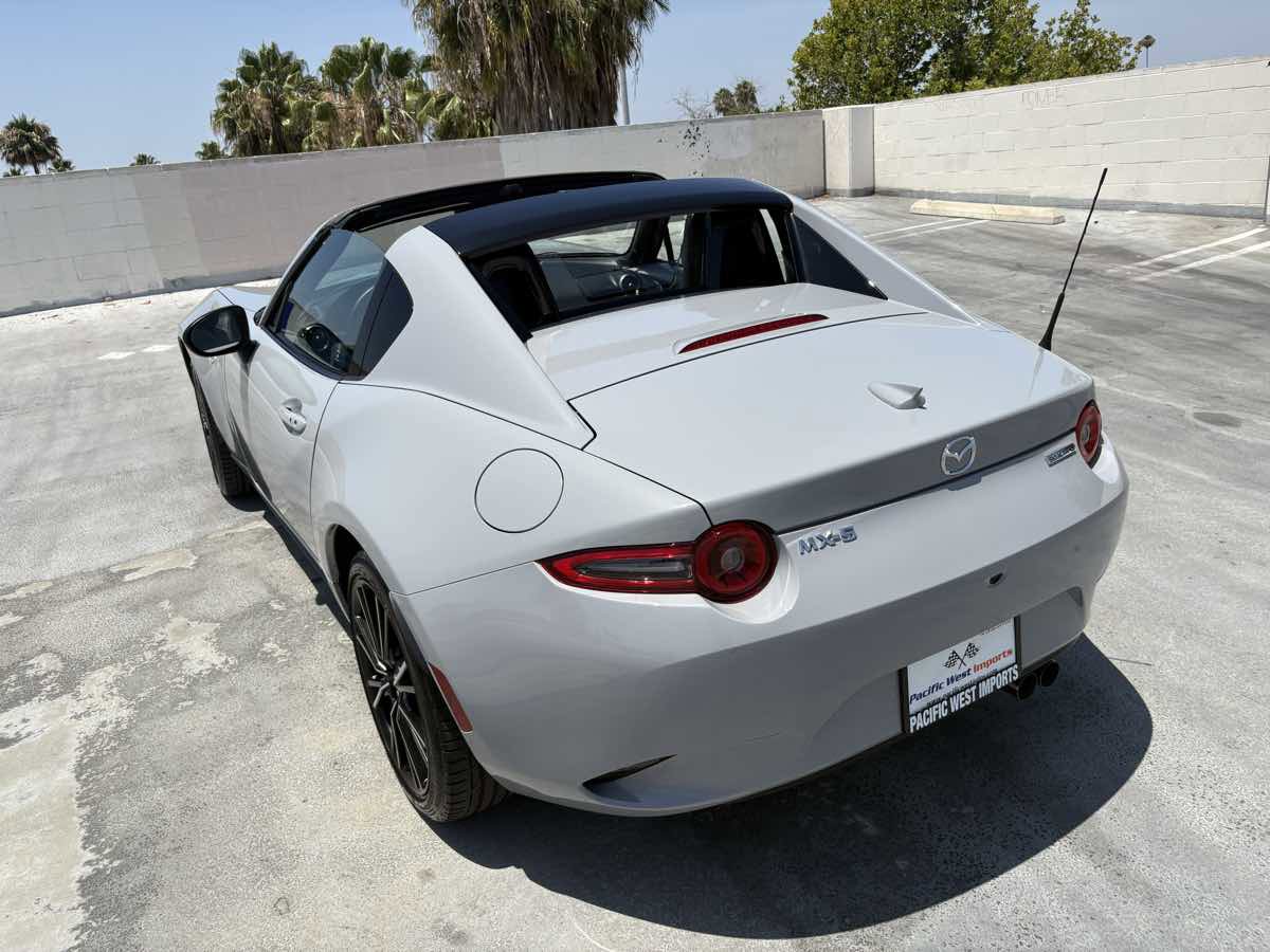 Used 2026 MAZDA MX-5 Miata RF Grand Touring RWD image 9