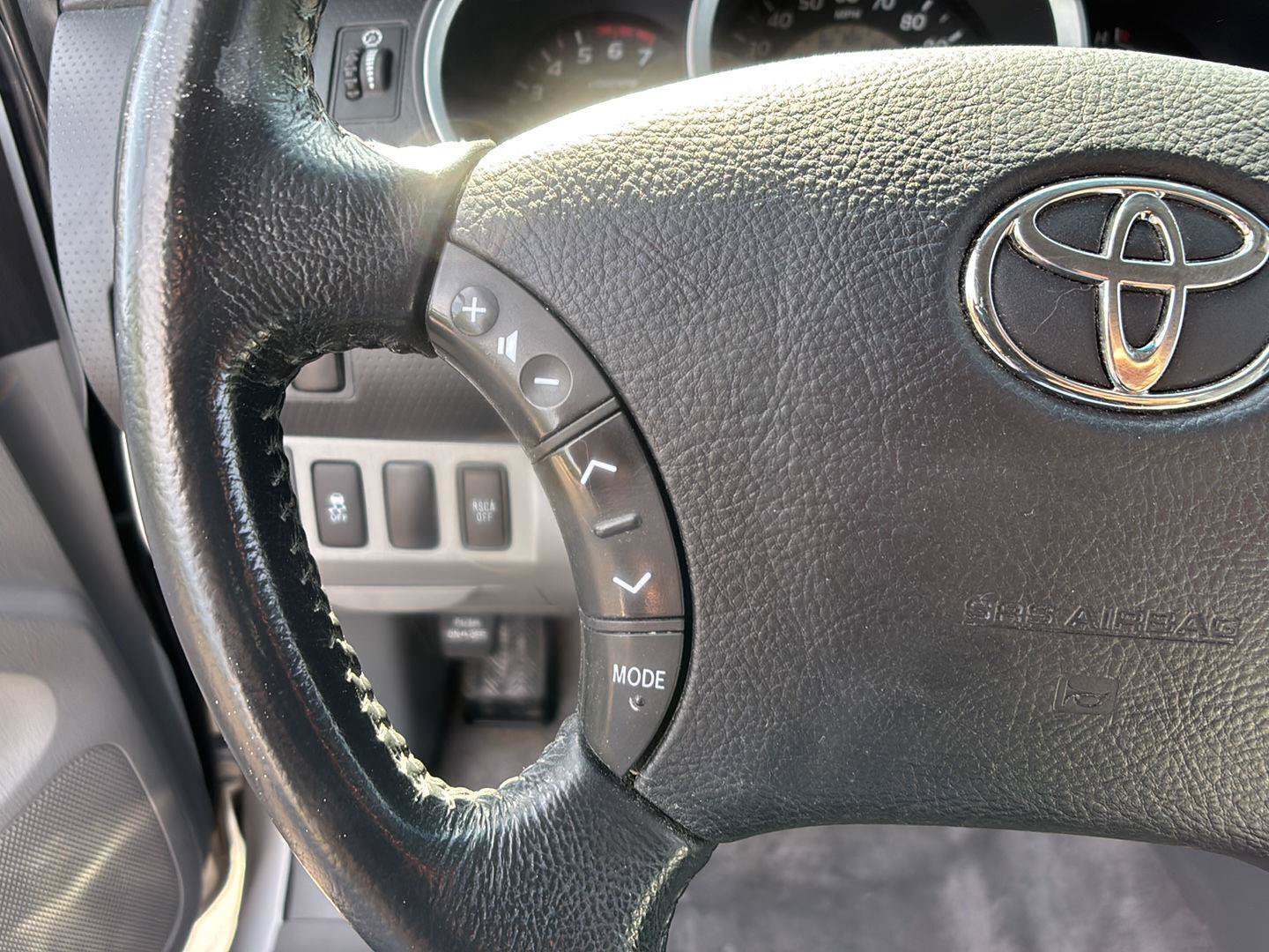 Used 2011 Toyota Tacoma 4x4 Double Cab w/ SR5 Pkg #2 image 27