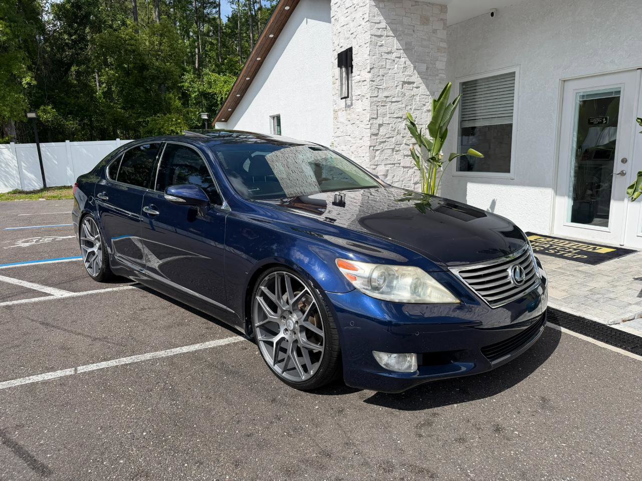 Used 2012 Lexus LS 460 w/ Luxury Value Edition RWD image 17