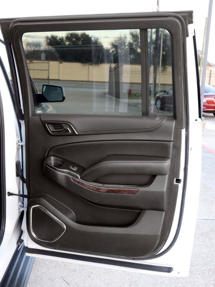 Used 2020 Chevrolet Suburban LT image 31