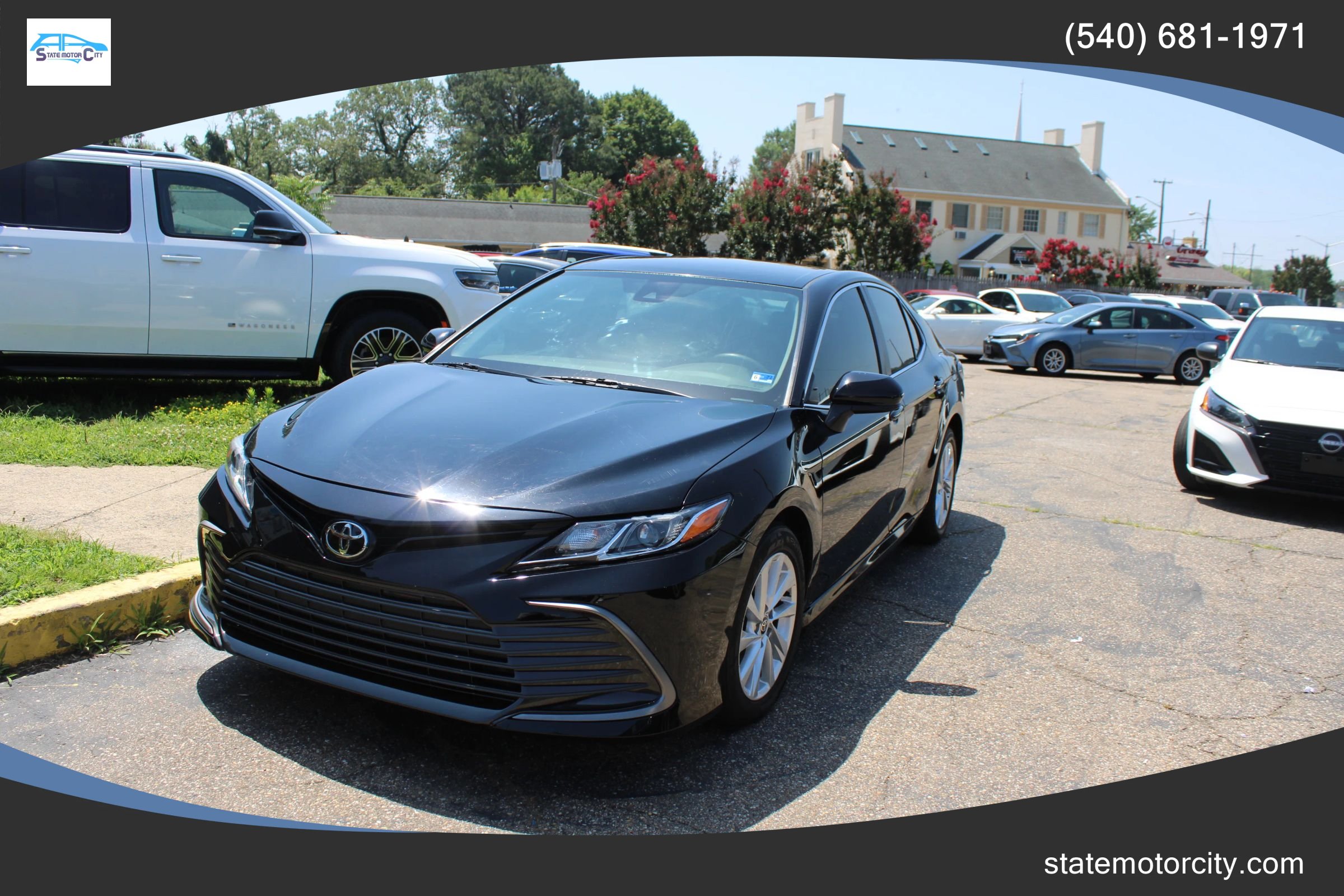 Used 2023 Toyota Camry LE FWD image 1