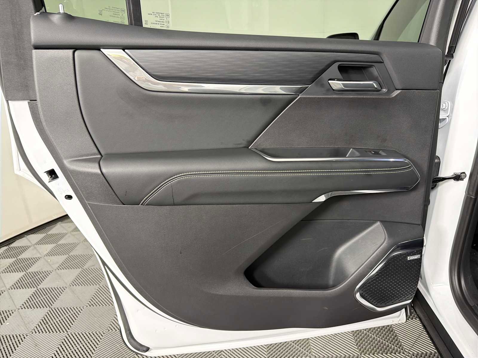 New 2025 GMC Acadia Elevation image 42