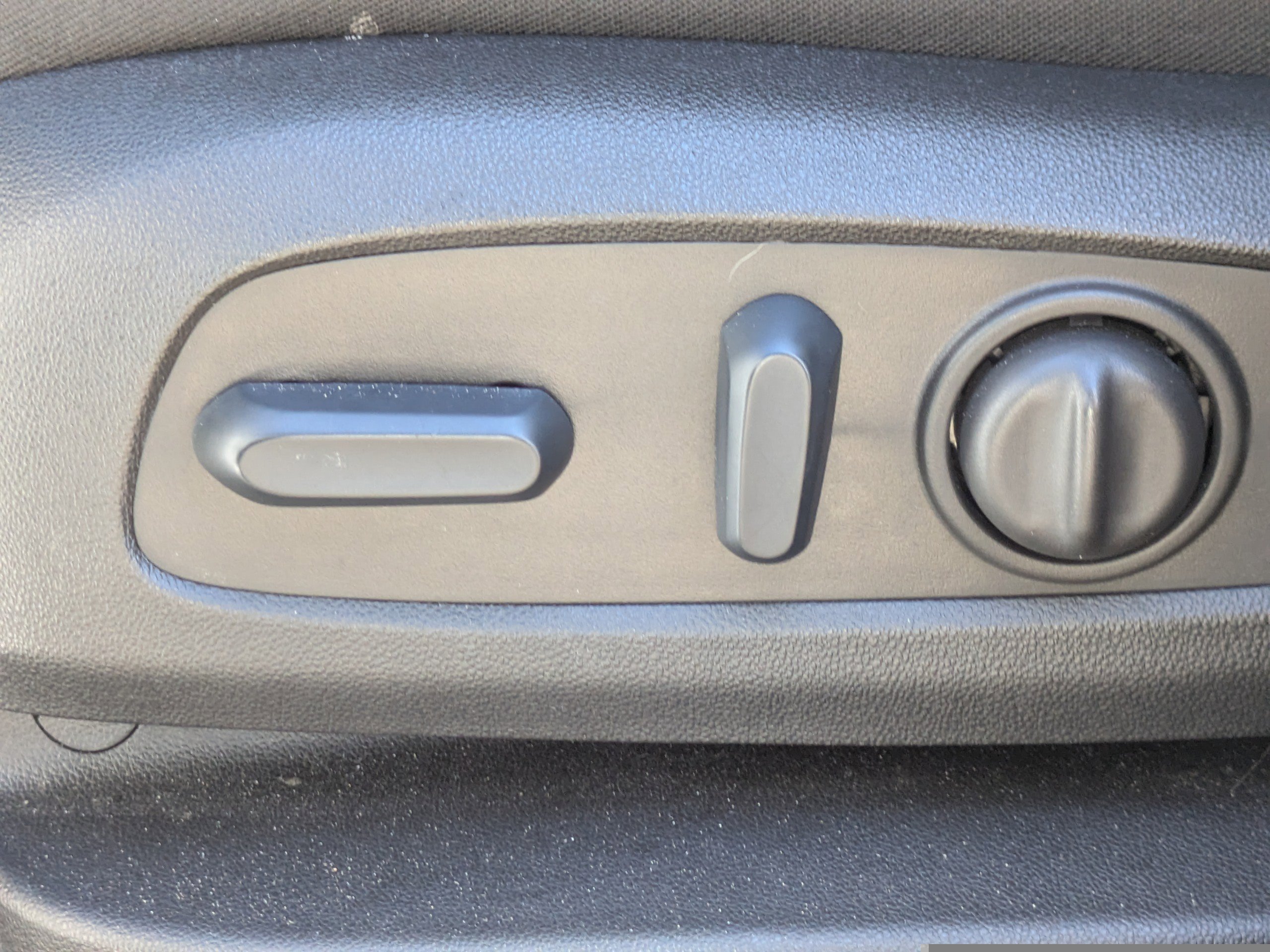 Used 2023 Chevrolet Equinox LT image 19