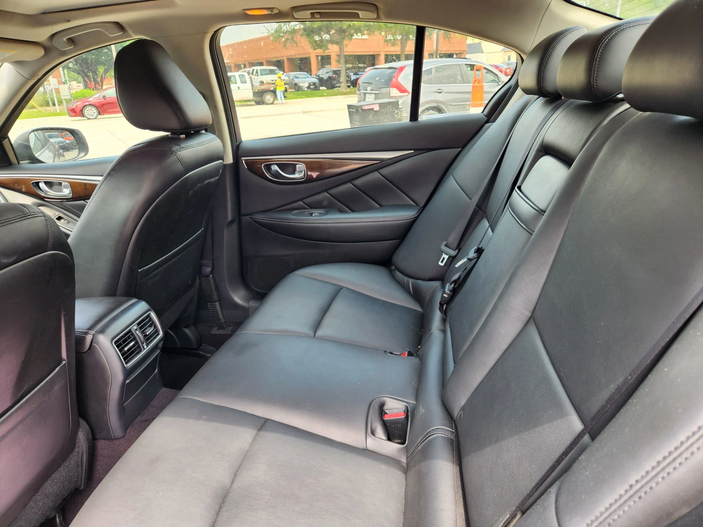 Used 2018 INFINITI Q50 Luxe w/ Essential Package (3.0T Luxe) RWD image 12