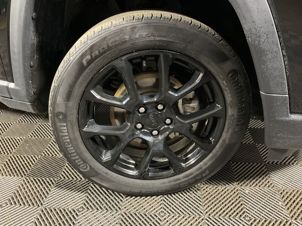 Used 2022 Jeep Compass Altitude w/ Sun and Sound Group image 39