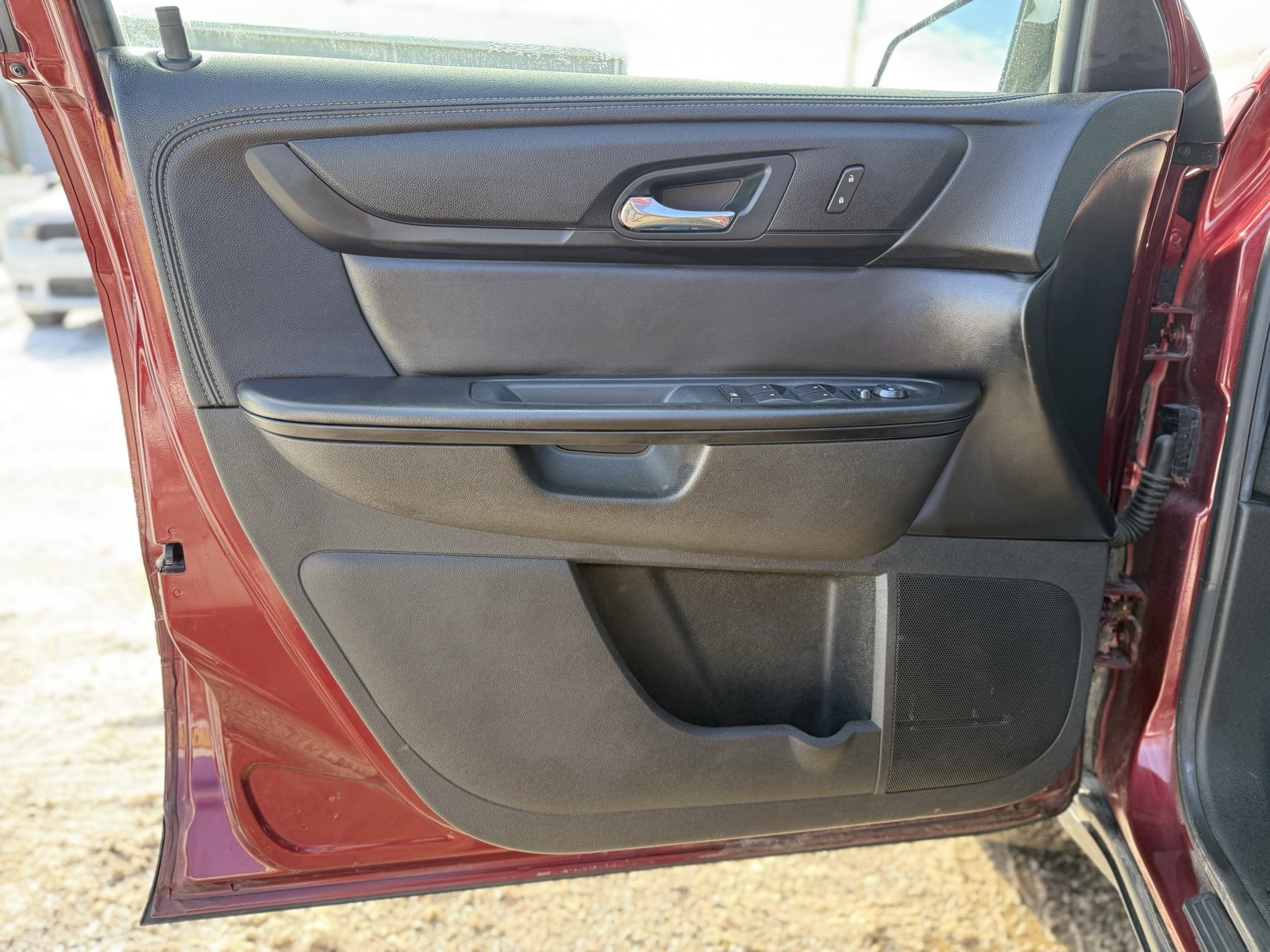 Used 2016 GMC Acadia SLE image 17