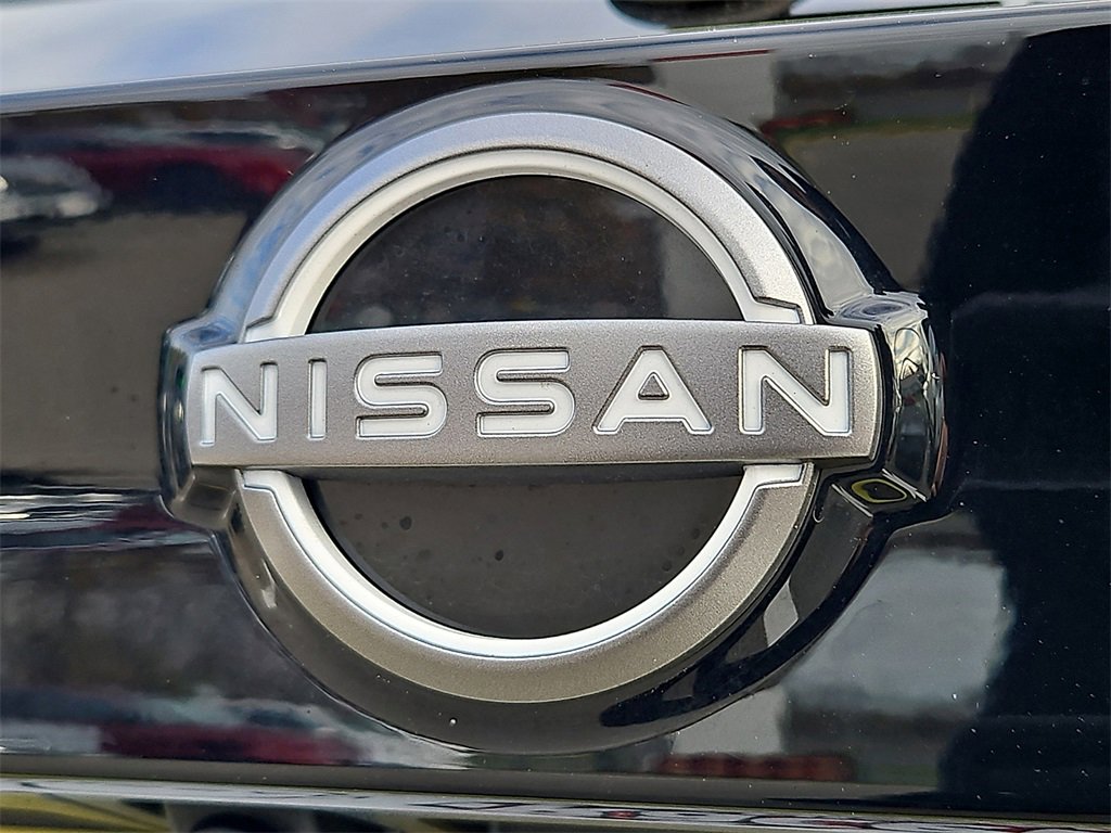 Certified 2025 Nissan Kicks SR w/ Illumination Package image 31