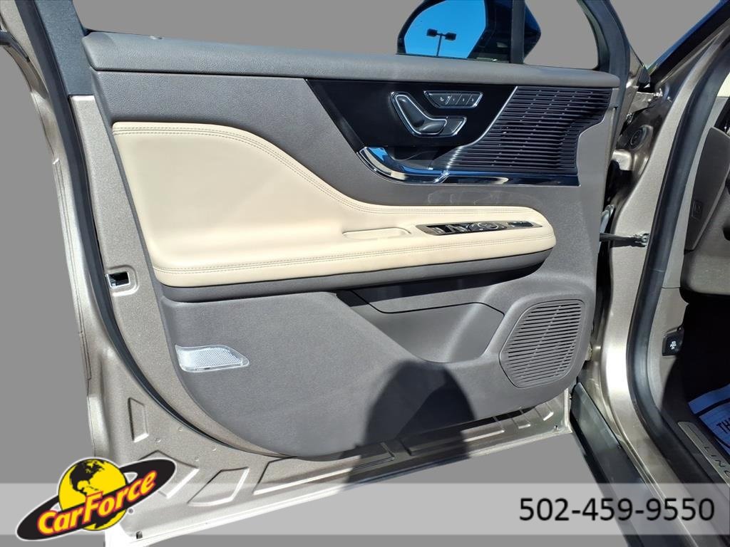 Used 2021 Lincoln Corsair AWD image 18