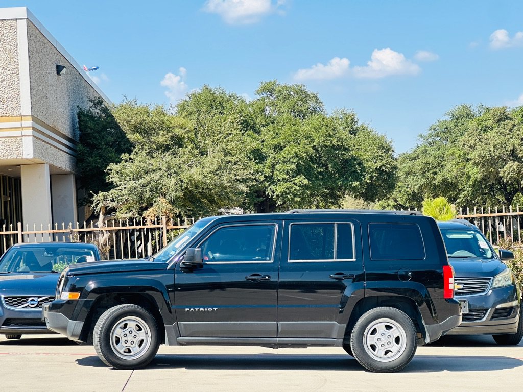 Used 2014 Jeep Patriot Sport w/ Power Value Group FWD image 5