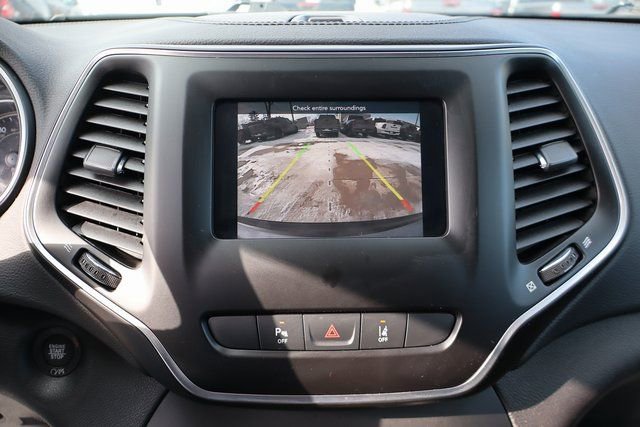 Used 2021 Jeep Cherokee Latitude Lux FWD image 18