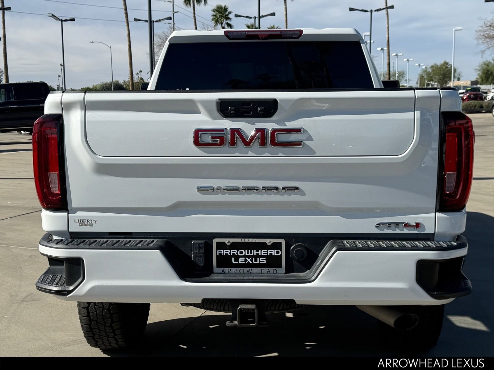 Used 2023 GMC Sierra 2500 AT4 w/ Gooseneck/5TH Wheel Package image 6