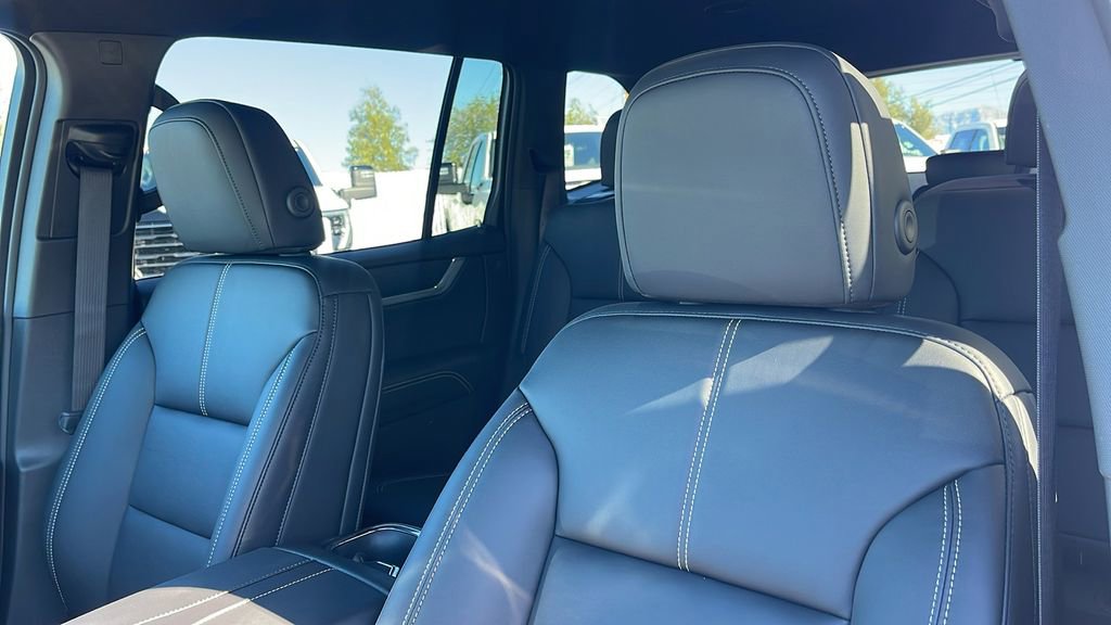 New 2026 GMC Acadia Elevation w/ Black Edition image 12