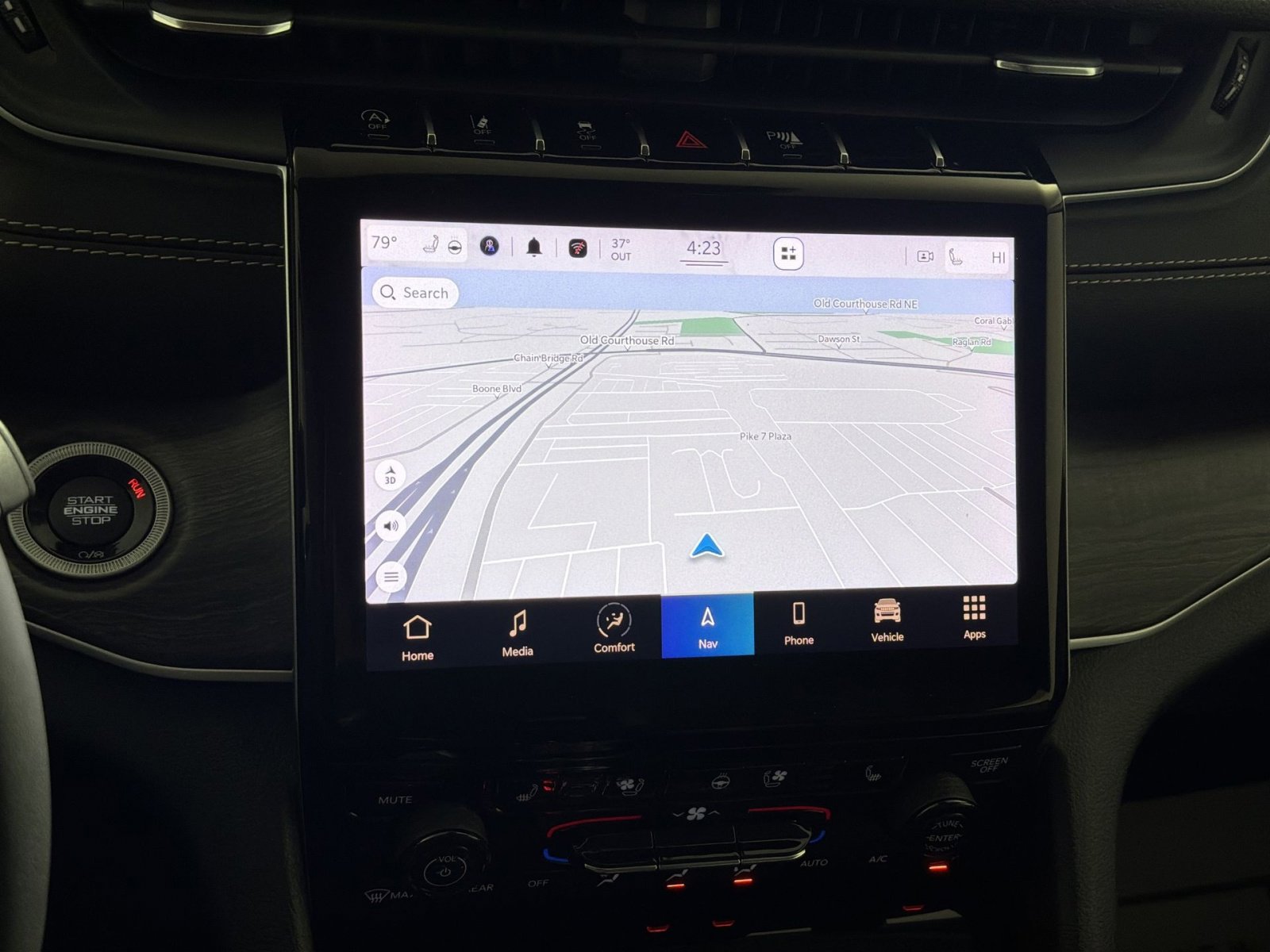 Used 2023 Jeep Grand Cherokee L Limited w/ Luxury Tech Group II image 16