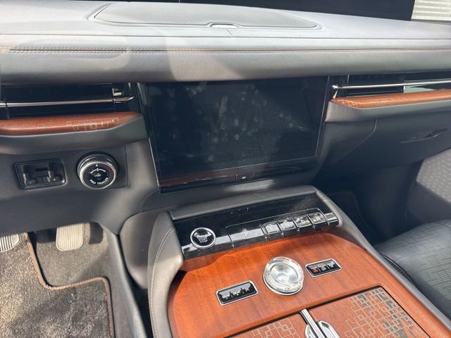 New 2025 Lincoln Navigator L Black Label image 18