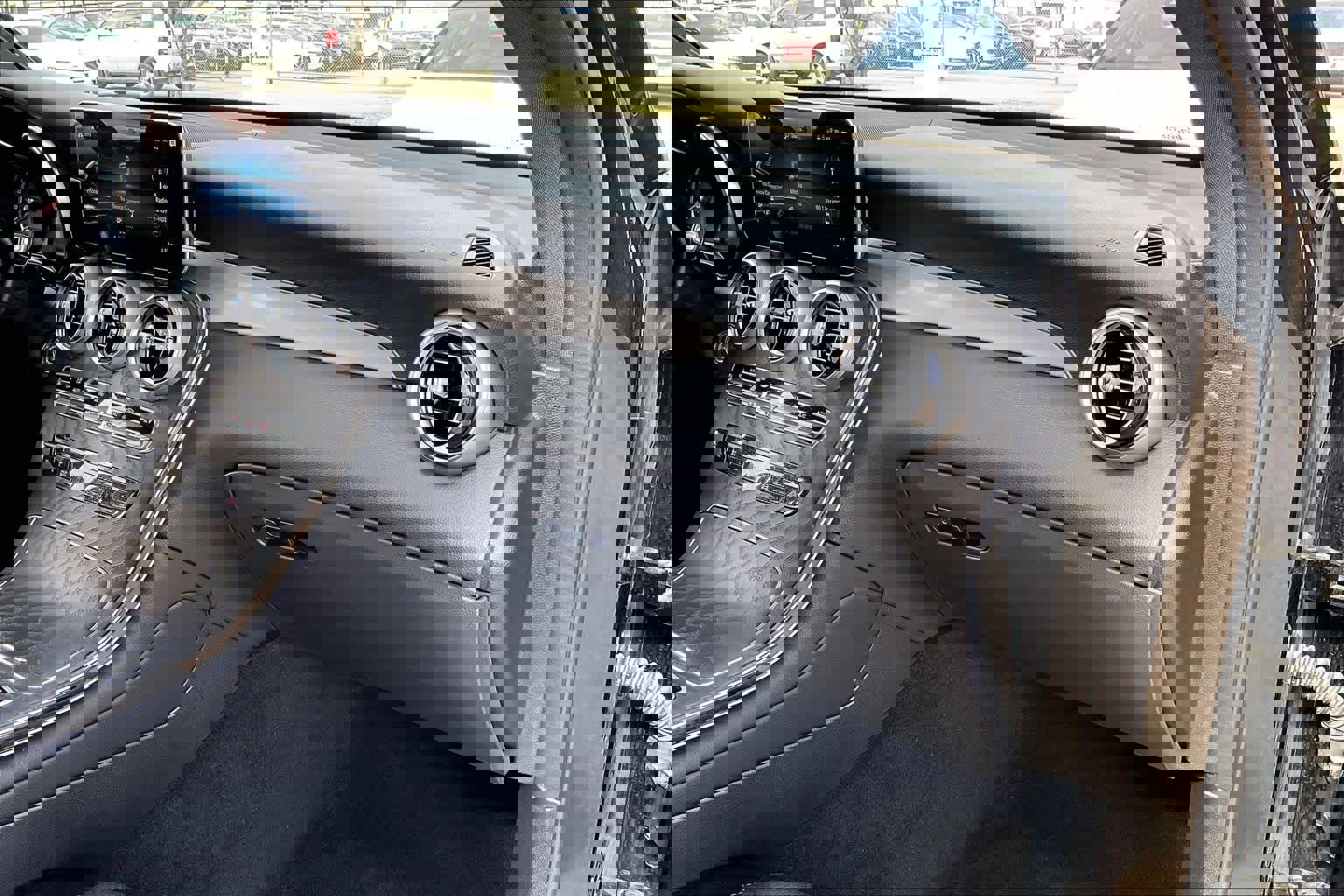 Used 2022 Mercedes-Benz GLC 300 image 16