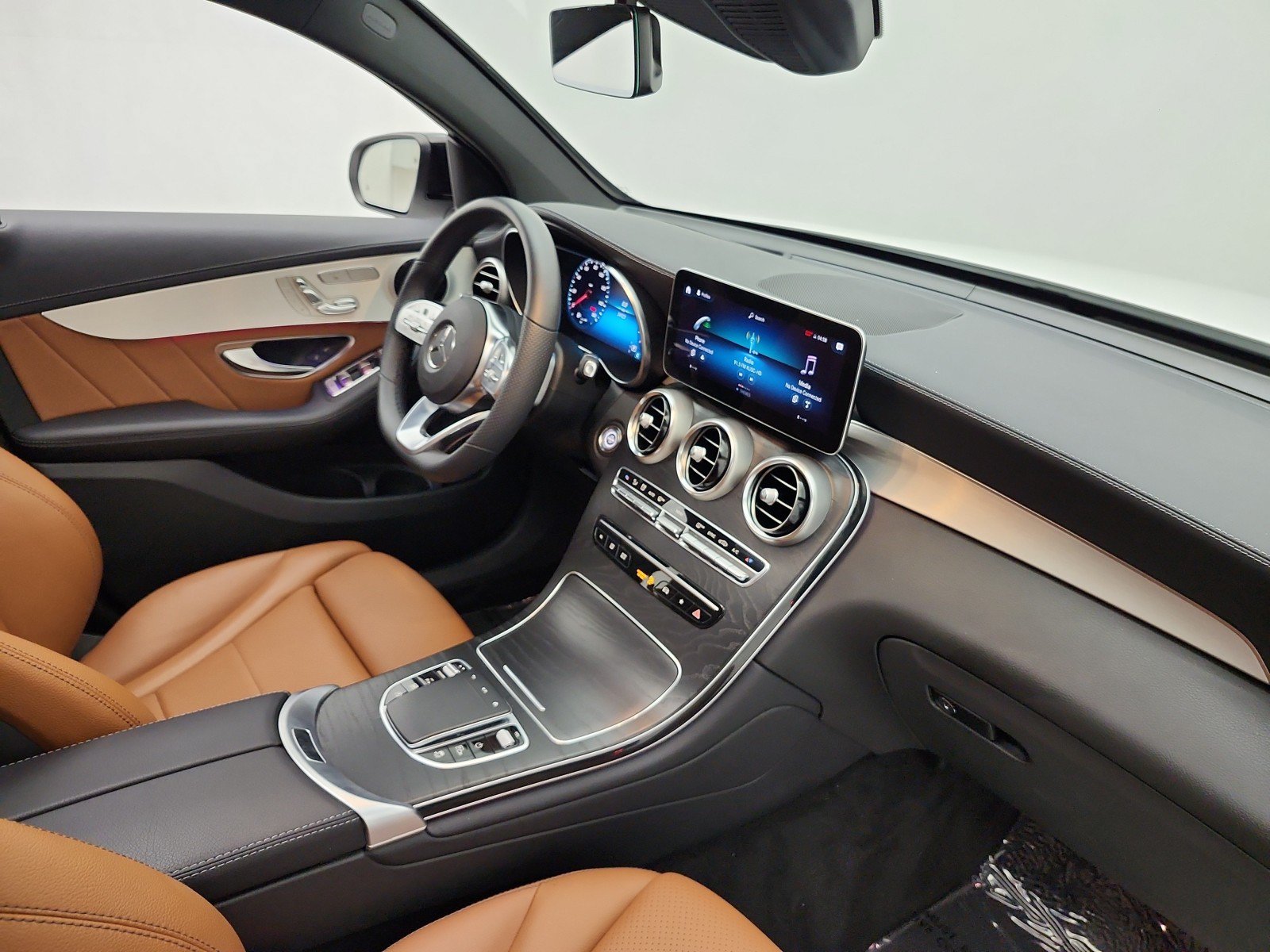 Certified 2023 Mercedes-Benz GLC 300 4MATIC Coupe image 18