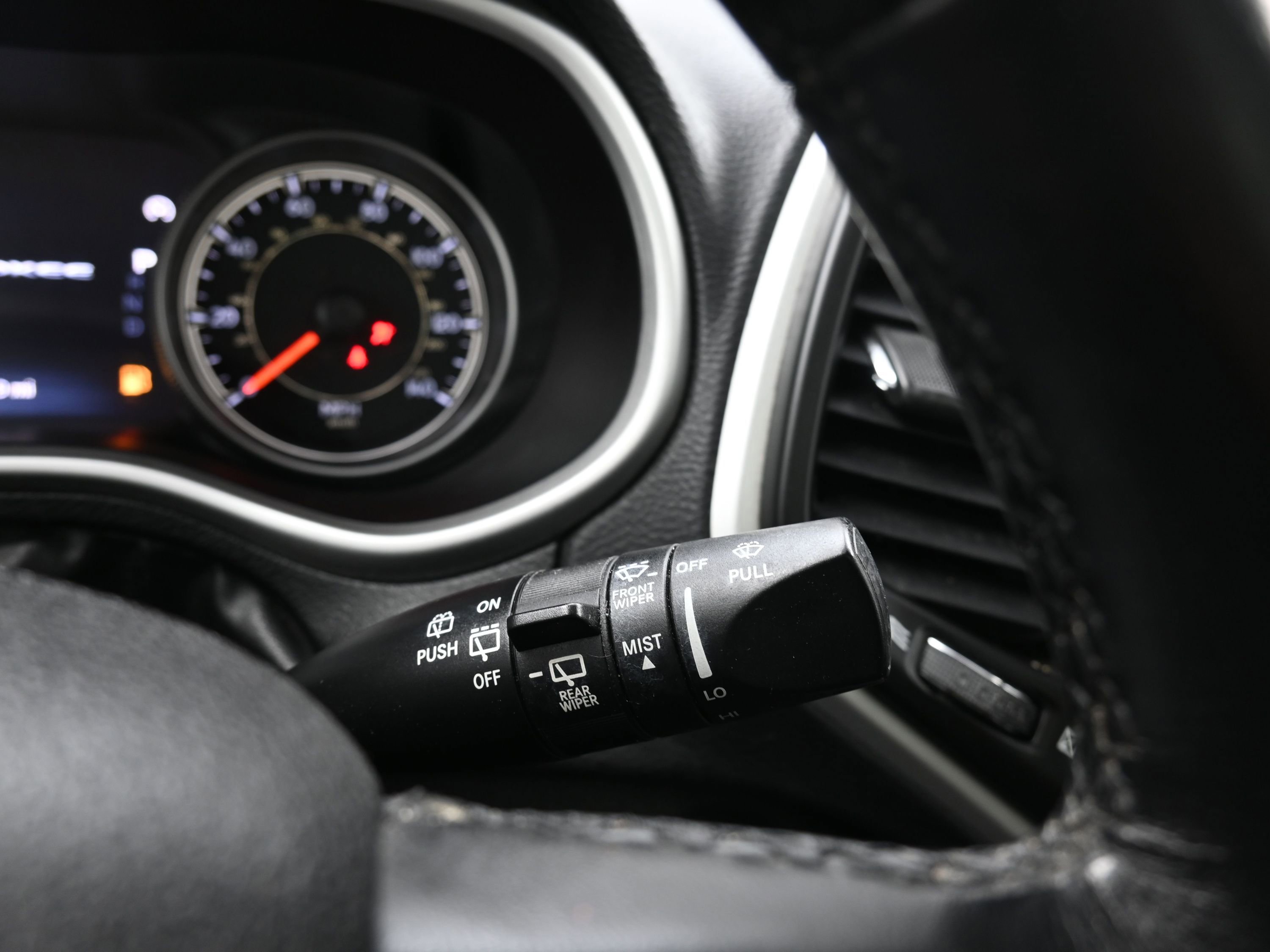 Used 2015 Jeep Cherokee Trailhawk w/ Comfort/Convenience Group image 36