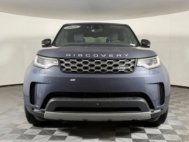 Used 2025 Land Rover Discovery S AWD/4WD image 11