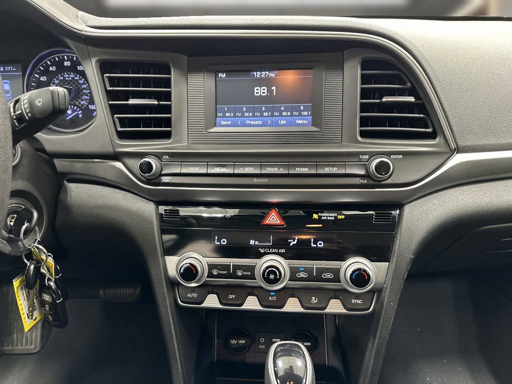Used 2020 Hyundai Elantra SE w/ Cargo Package (C1) FWD image 9