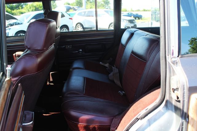 Used 1990 Jeep Grand Wagoneer AWD/4WD image 28