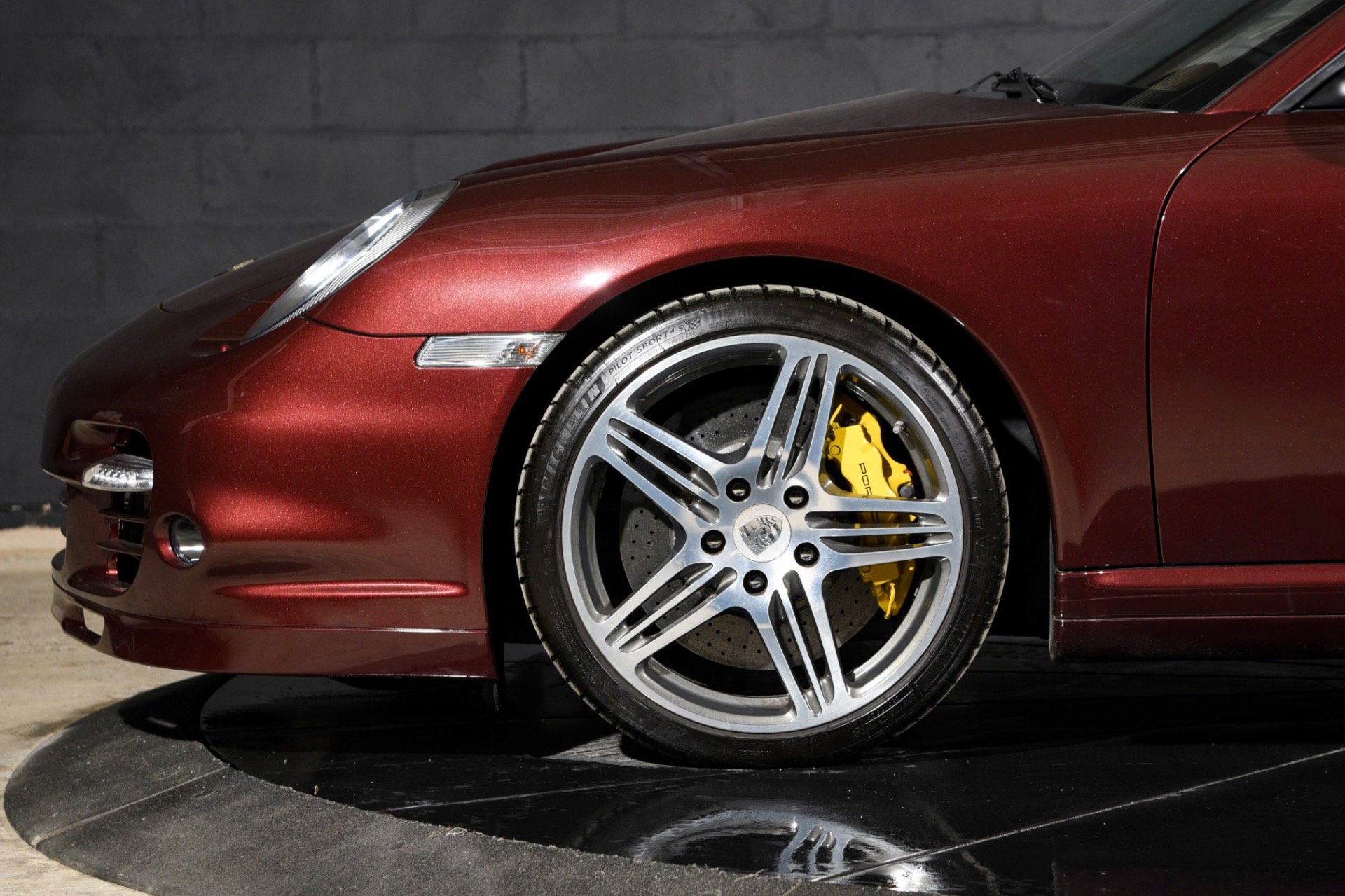 Used 2008 Porsche 911 Turbo image 9