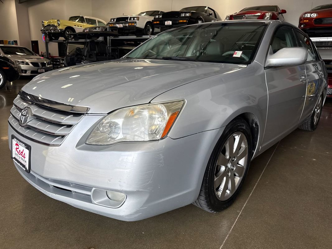 Used 2006 Toyota Avalon XLS image 32