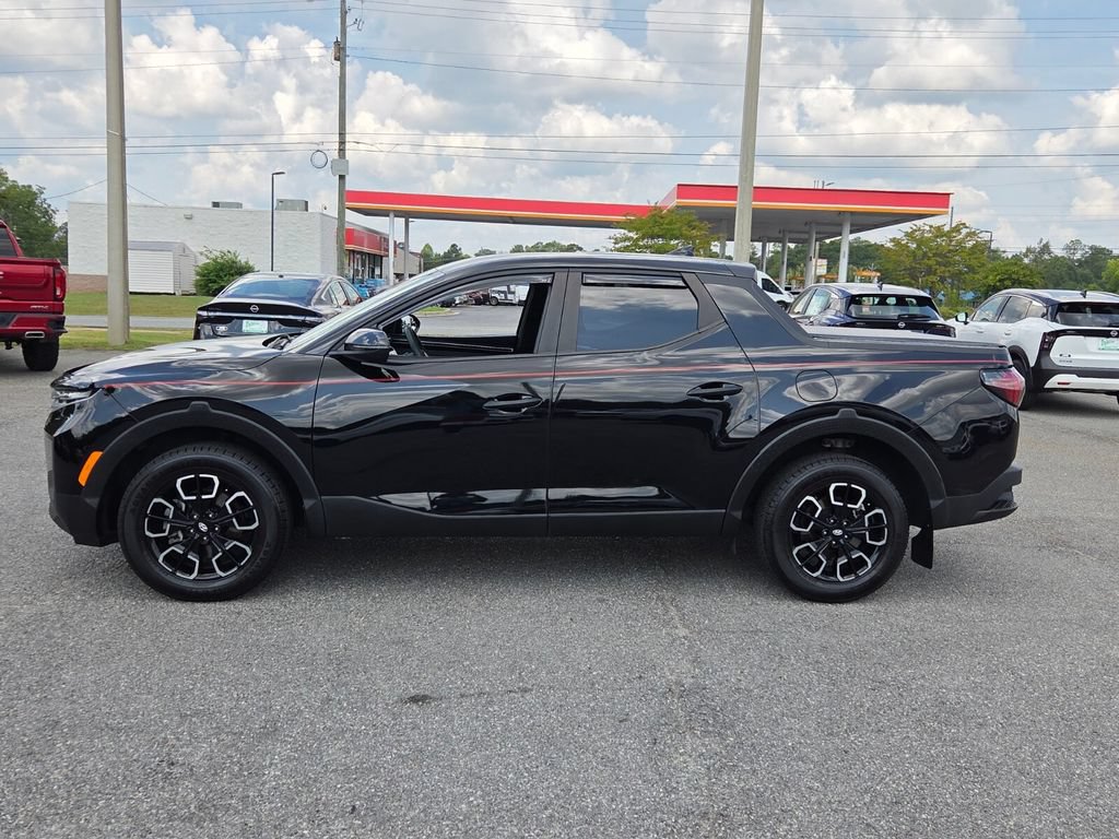 Used 2024 Hyundai Santa Cruz SEL FWD image 2