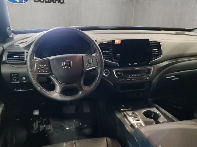 Used 2025 Honda Passport TrailSport image 2