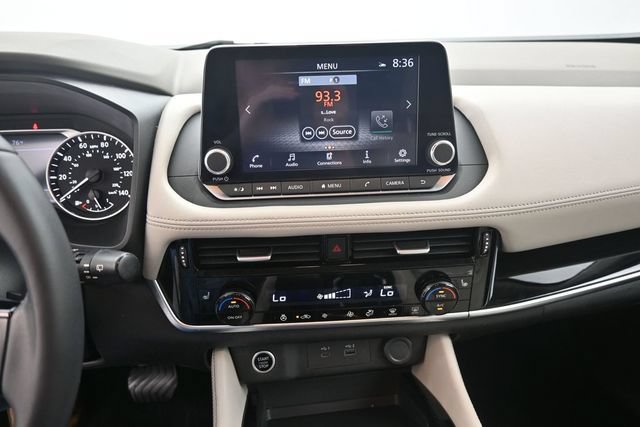 Used 2023 Nissan Rogue SL FWD image 10