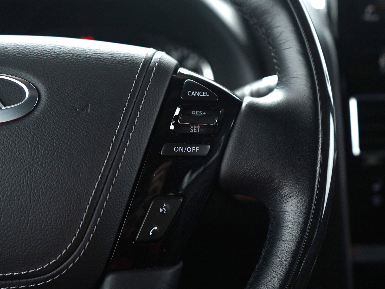 Used 2024 INFINITI QX80 Premium Select image 34