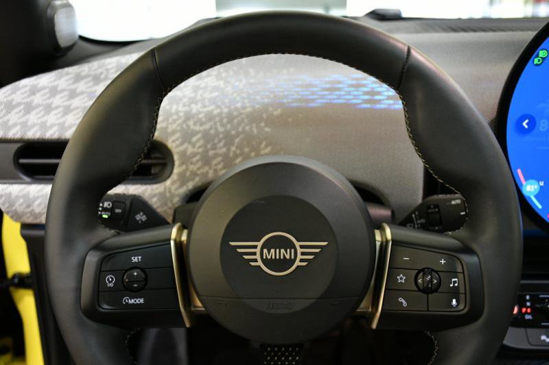 Used 2025 MINI Cooper S image 27