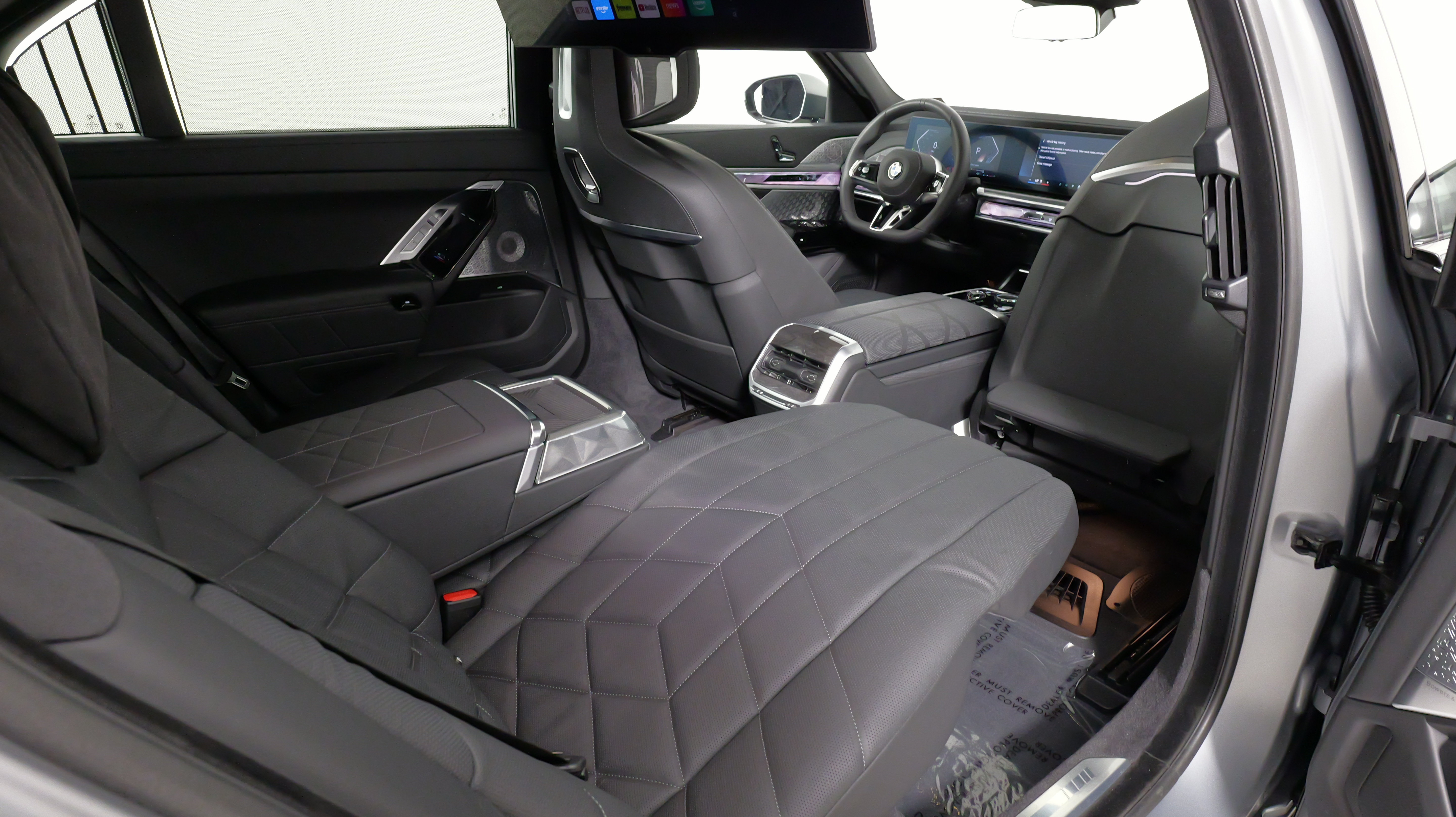 Used 2025 BMW 760i xDrive AWD/4WD image 50