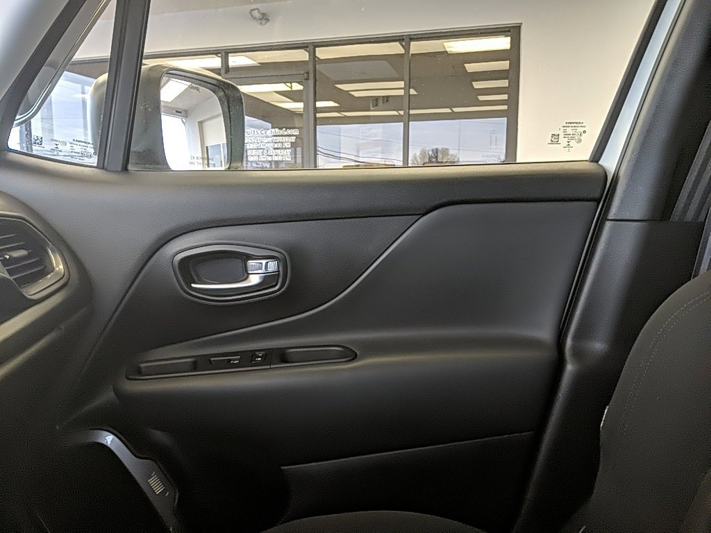 Used 2022 Jeep Renegade Latitude image 23
