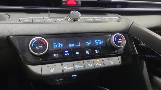 New 2026 Hyundai Elantra Limited FWD image 18