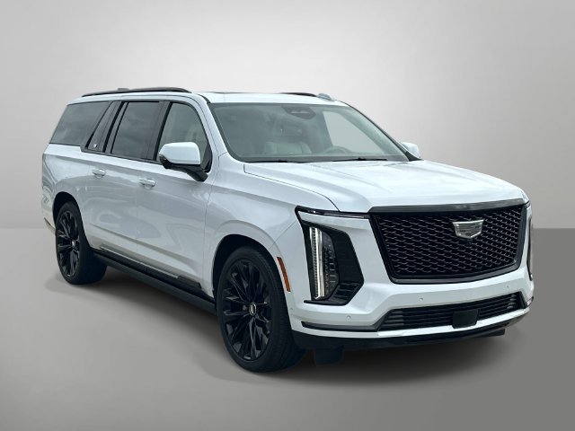 Used 2026 Cadillac Escalade ESV Platinum Sport w/ LPO, ONYX Package AWD/4WD image 25