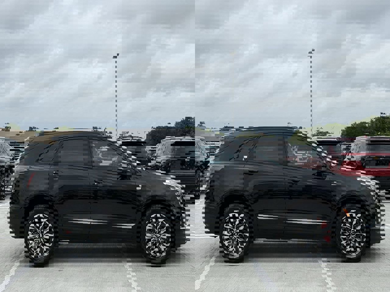 Used 2024 Cadillac XT5 Sportv w/ Platinum Package AWD/4WD image 3